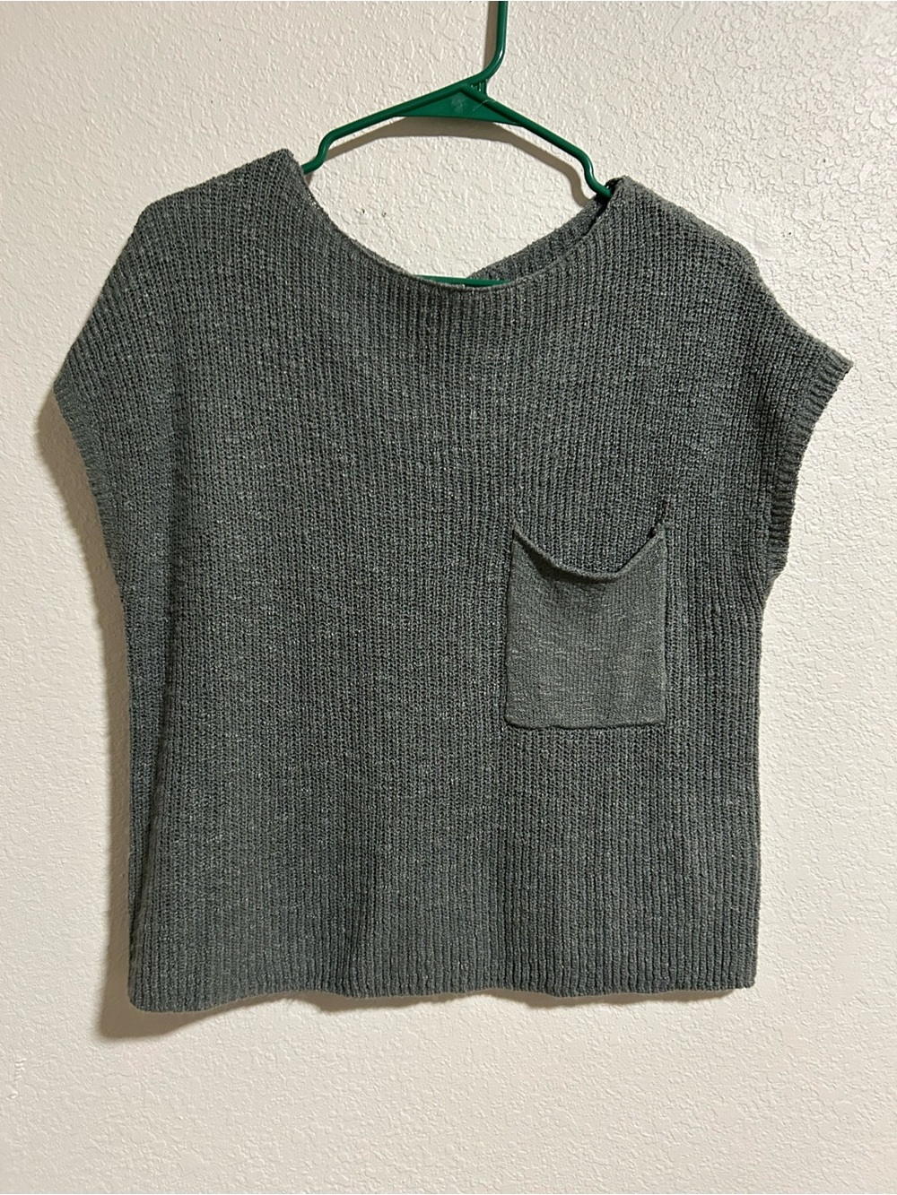 Women's Short Sleeve Knit Pocket Top - Gray